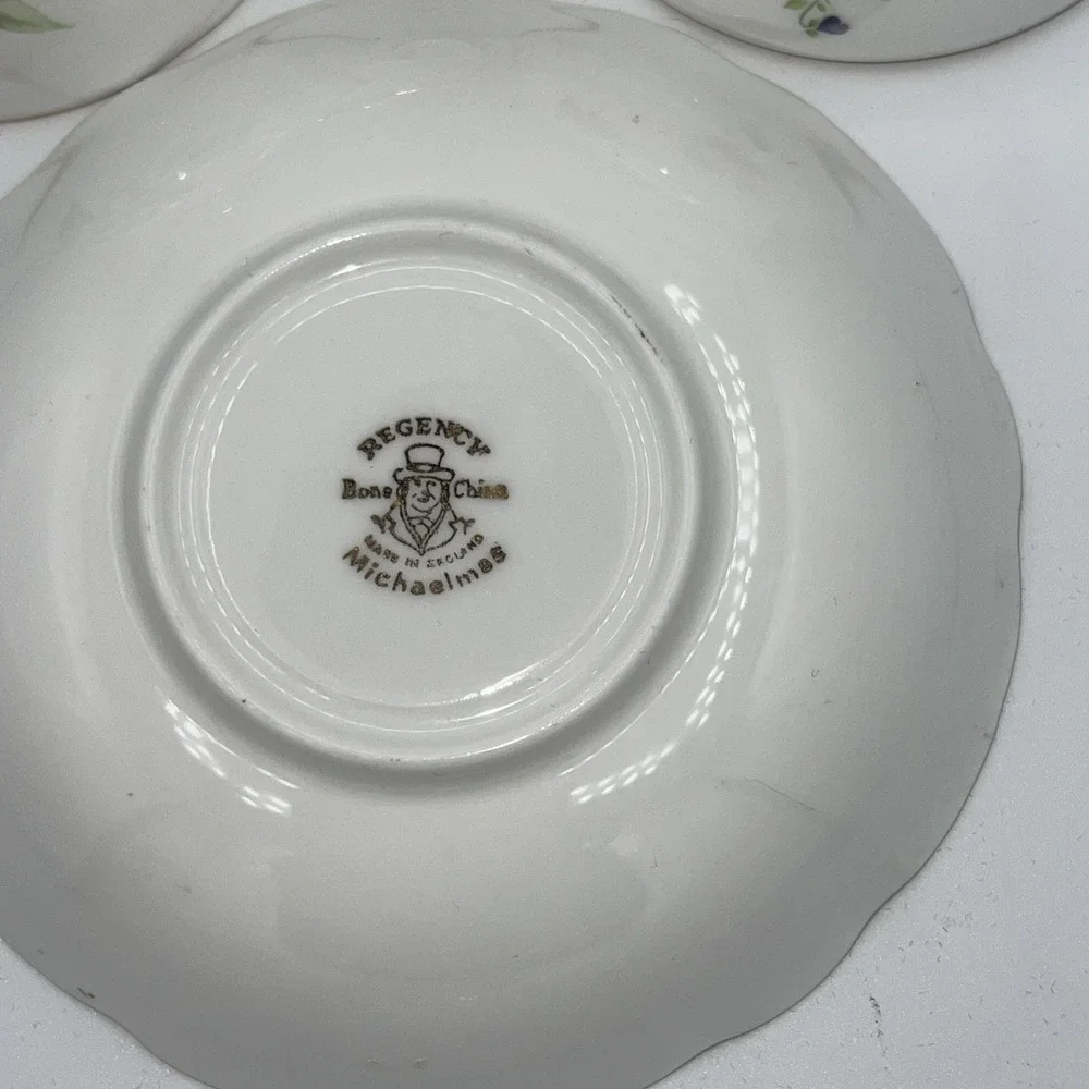 4 TEA‎ CUPS & 1 SAUCER BONE CHINA  FLORAL